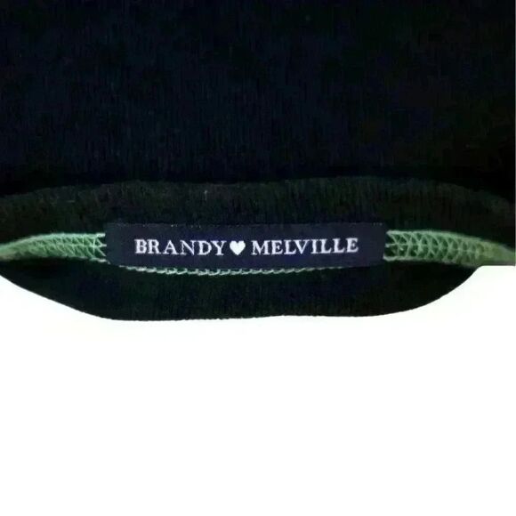 Brandy Melville Black and Green Embroidered Conor Dragon Cropped Tank Top SIze S - Picture 4 of 7